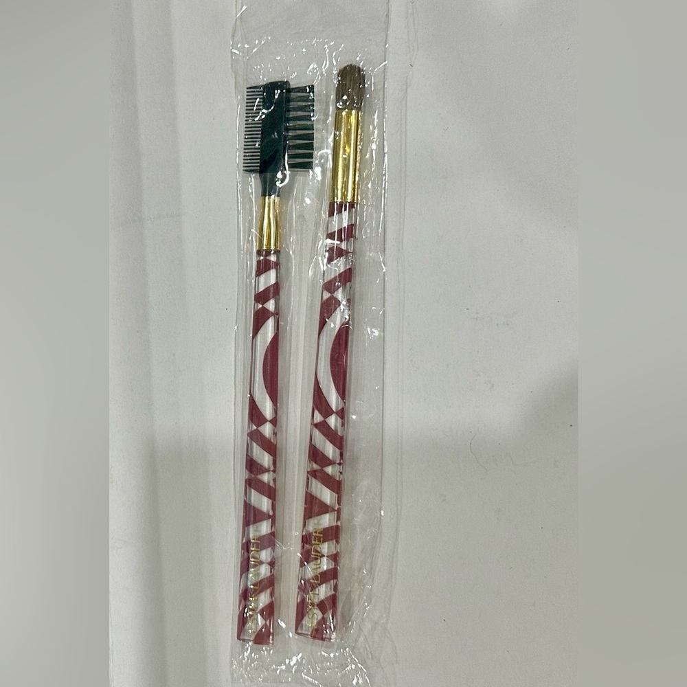 Estée Lauder eye makeup brushes